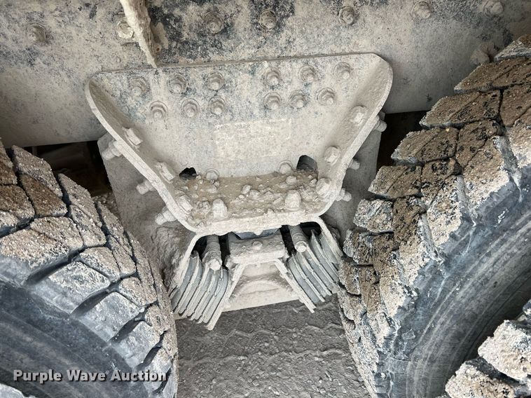 image for item LG9103 2014 Freightliner 114SD  ready mix truck