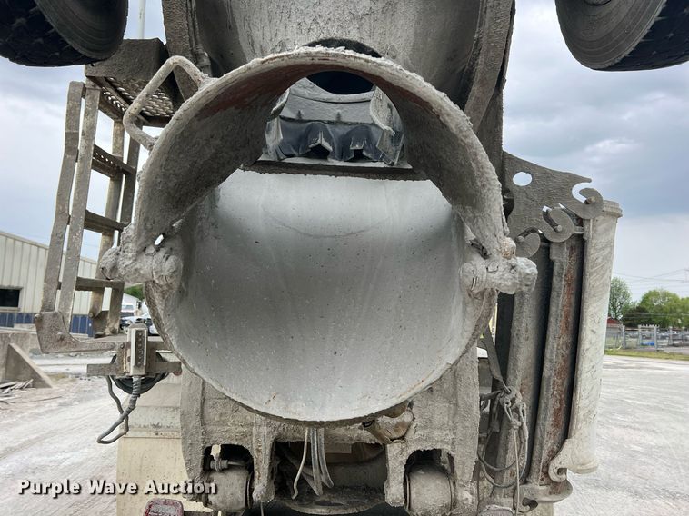 image for item LG9104 2001 Volvo Autocar  ready mix truck