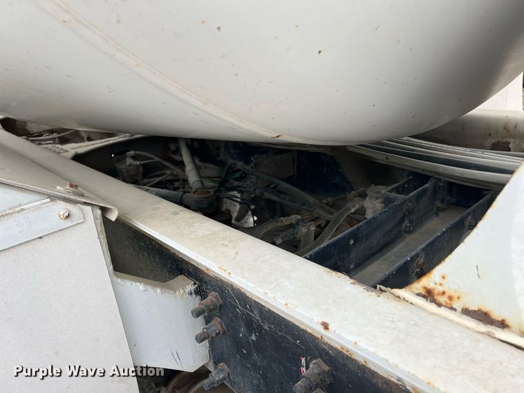 image for item LG9104 2001 Volvo Autocar  ready mix truck