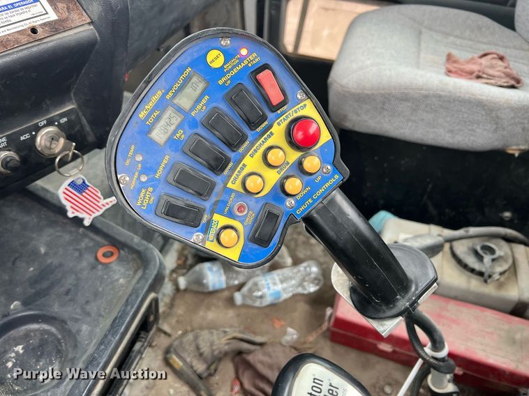 image for item LG9104 2001 Volvo Autocar  ready mix truck