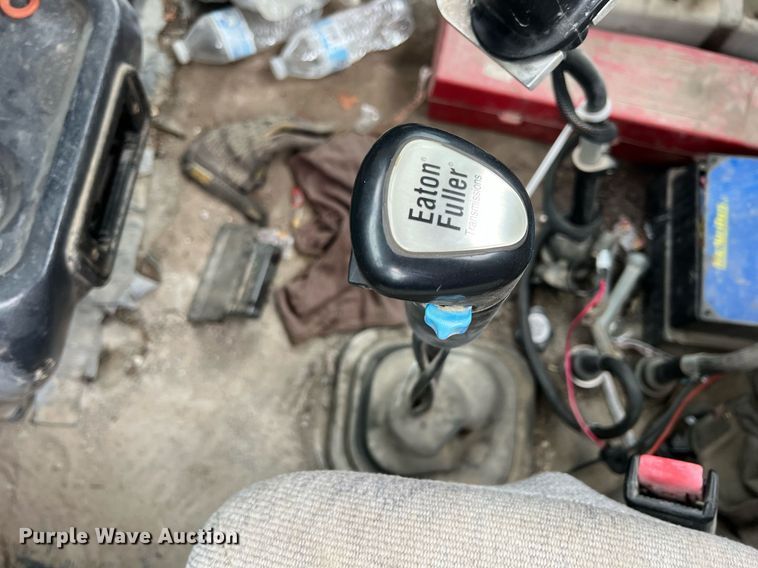 image for item LG9104 2001 Volvo Autocar  ready mix truck