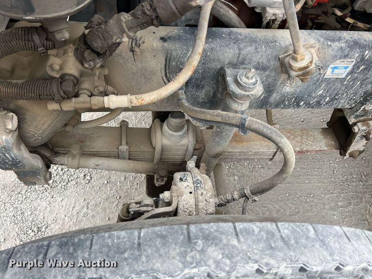 image for item LG9104 2001 Volvo Autocar  ready mix truck