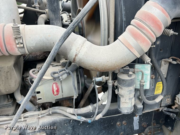 image for item LG9104 2001 Volvo Autocar  ready mix truck