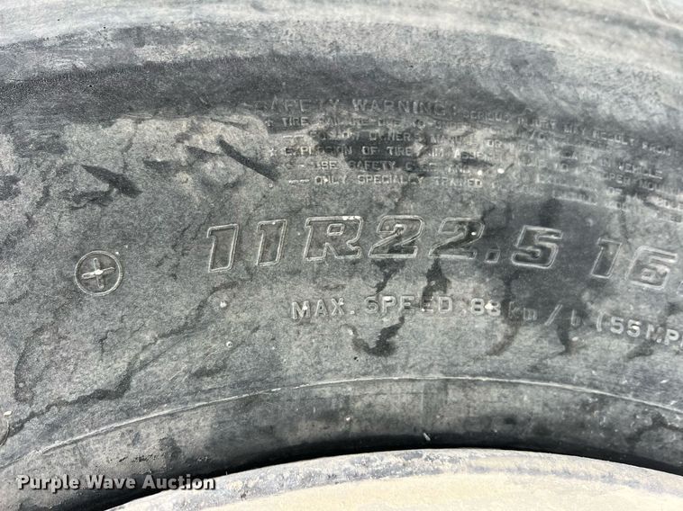 image for item LG9104 2001 Volvo Autocar  ready mix truck