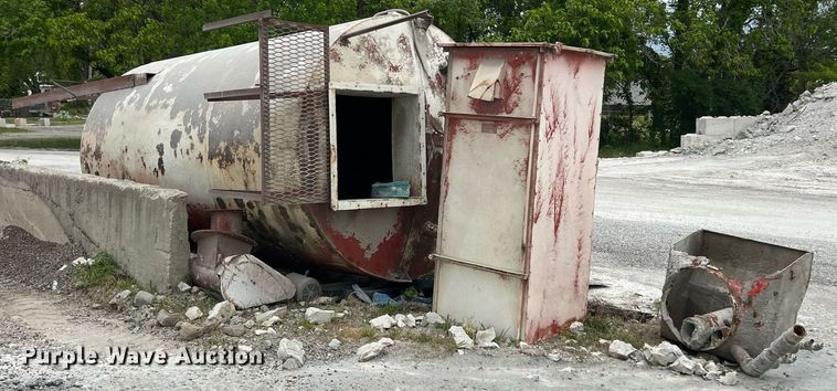 image for item LG9105 Concrete silo