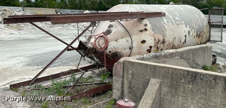 image for item LG9105 Concrete silo