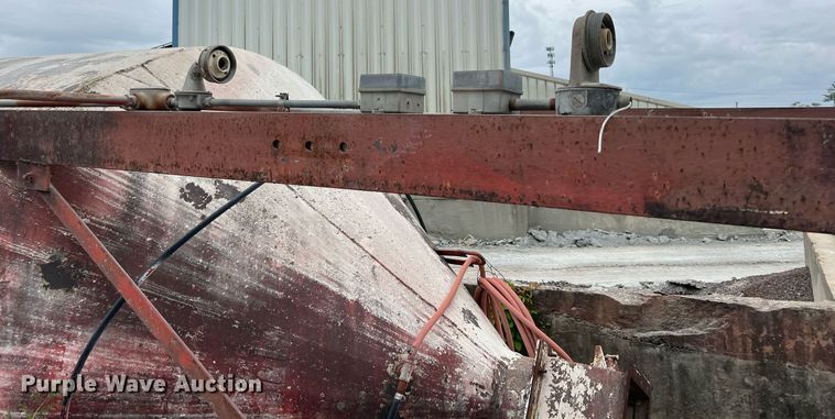 image for item LG9105 Concrete silo