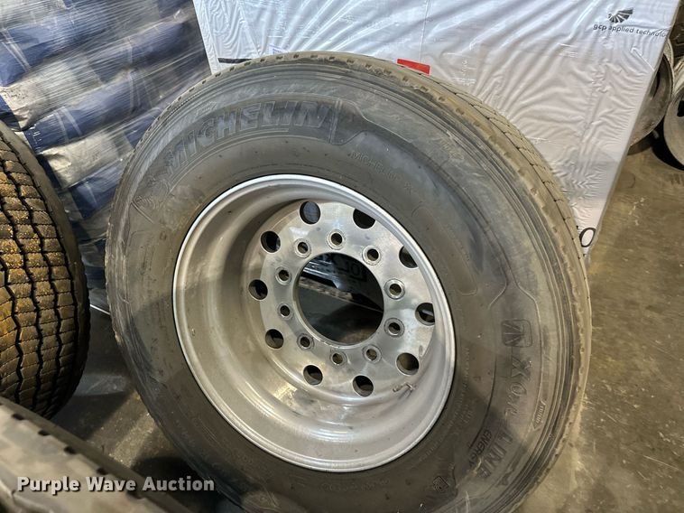 image for item LN9206 (4) Michelin 445/50R22.5 tires and wheels