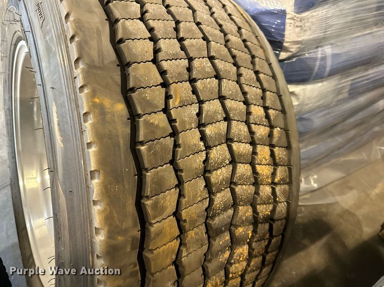 image for item LN9206 (4) Michelin 445/50R22.5 tires and wheels