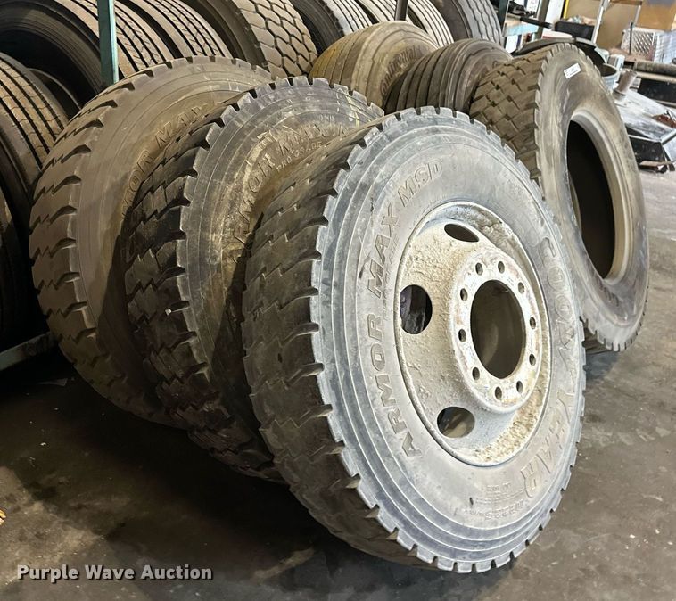 image for item LN9207 (6) 11R22.5 tires