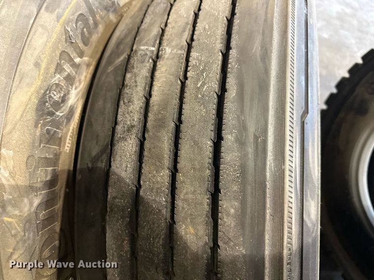 image for item LN9207 (6) 11R22.5 tires