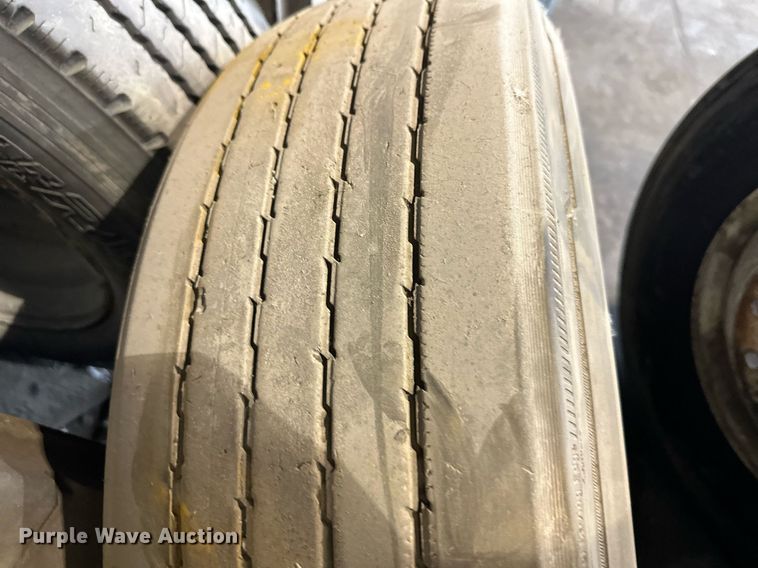 image for item LN9207 (6) 11R22.5 tires