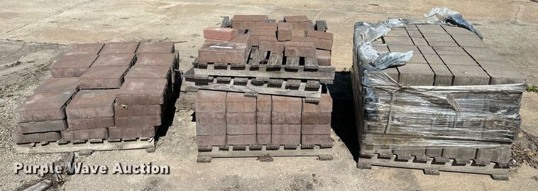 image for item LN9208 (181) concrete pavers