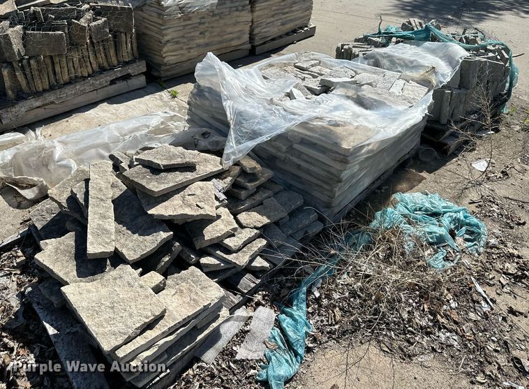 image for item LN9211 Machine split rubble bricks