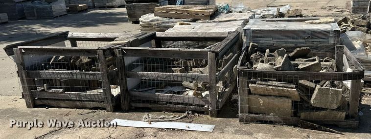 image for item LN9213 Machine split rubble bricks