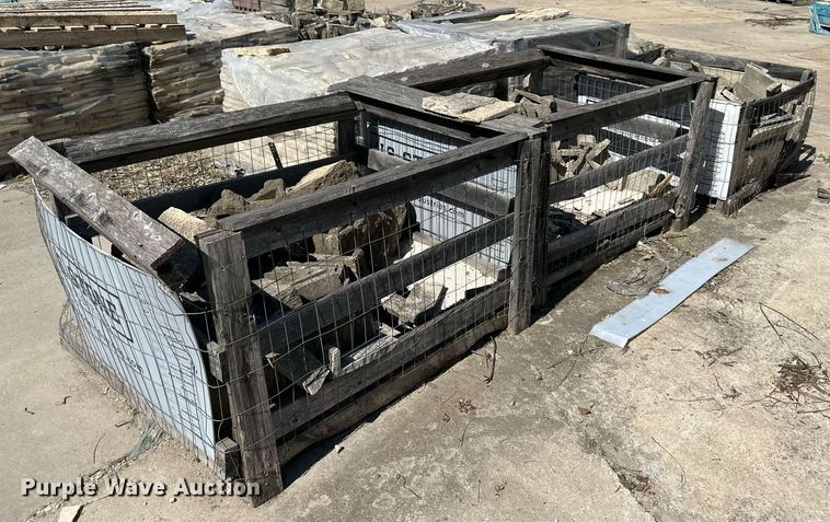 image for item LN9213 Machine split rubble bricks