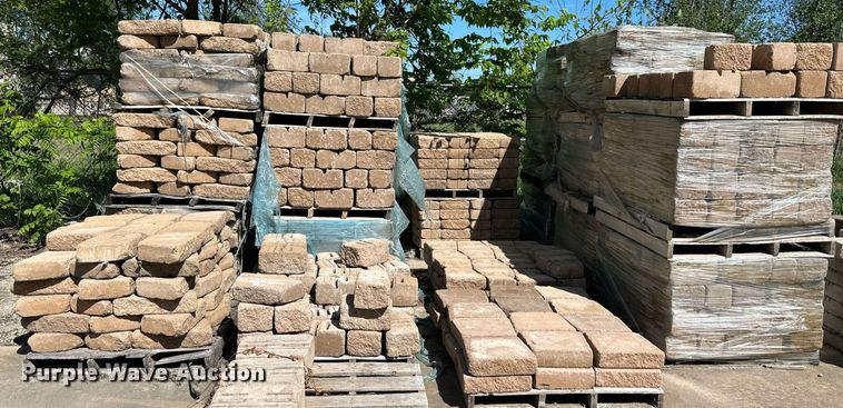 image for item LN9218 (1,922) tumbled concrete pavers