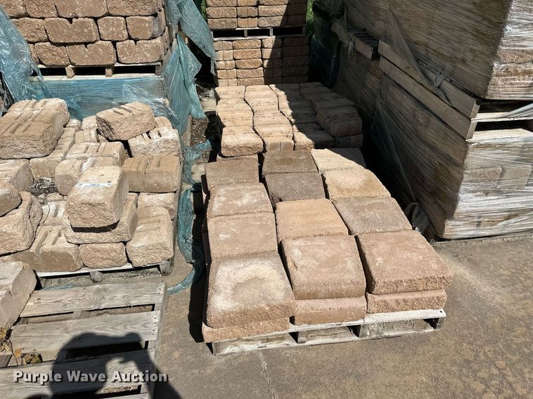 image for item LN9218 (1,922) tumbled concrete pavers