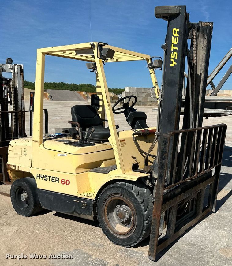 image for item LN9220 Hyster H60XM  forklift