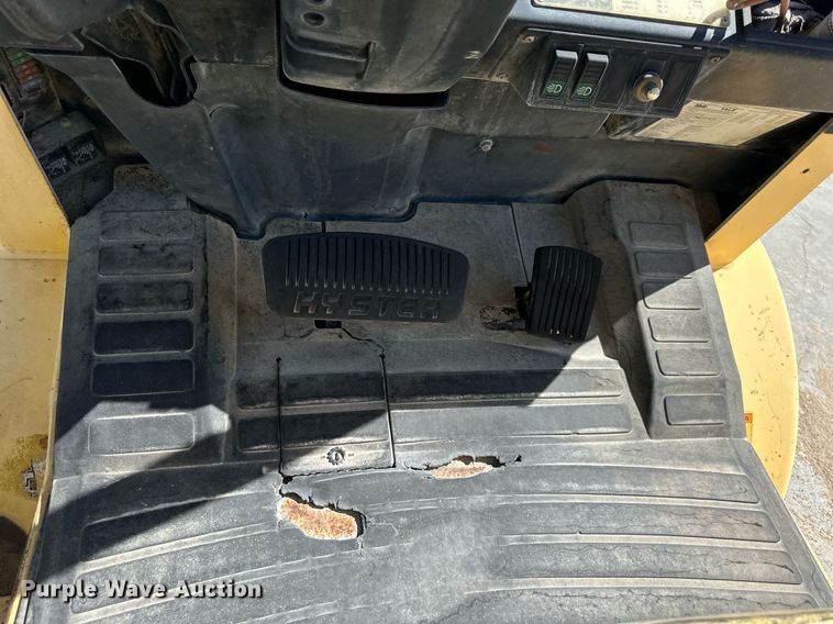 image for item LN9220 Hyster H60XM  forklift