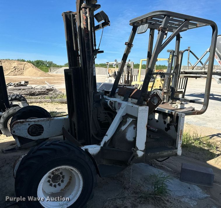 image for item LN9223 Tail Gator 5000AWD  forklift