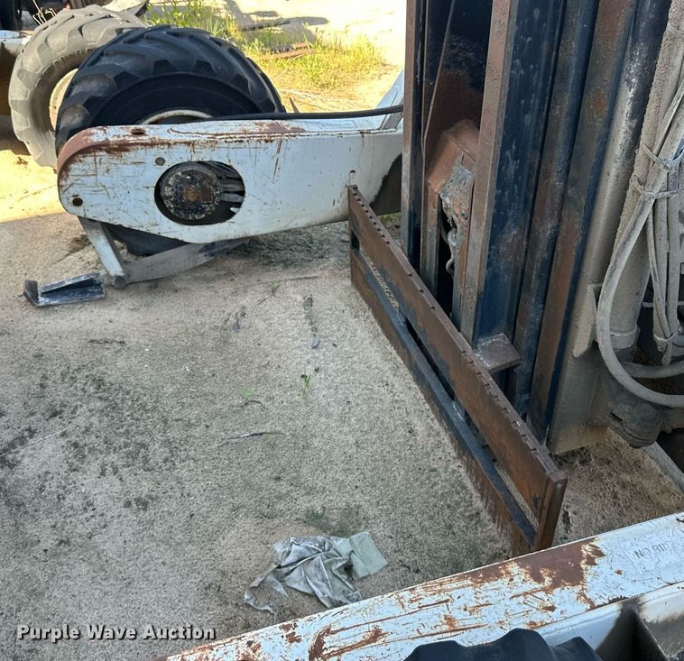 image for item LN9223 Tail Gator 5000AWD  forklift