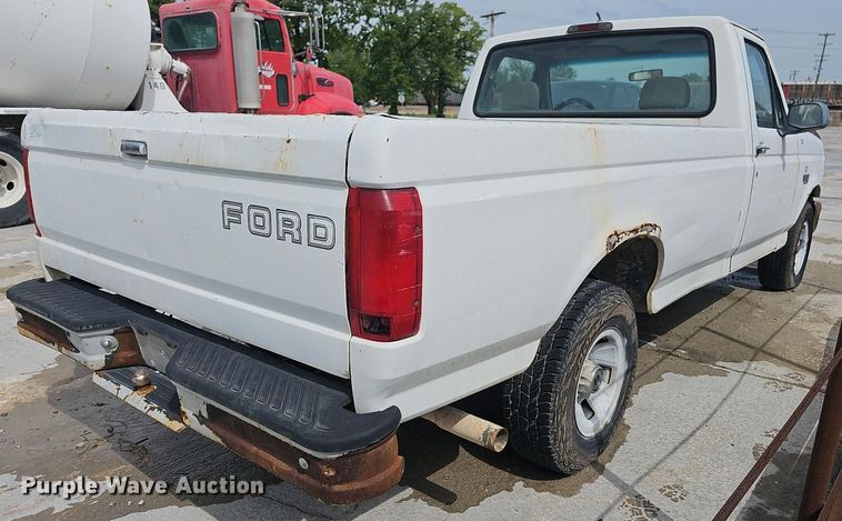 image for item LW9562 1995 Ford F150  pickup truck