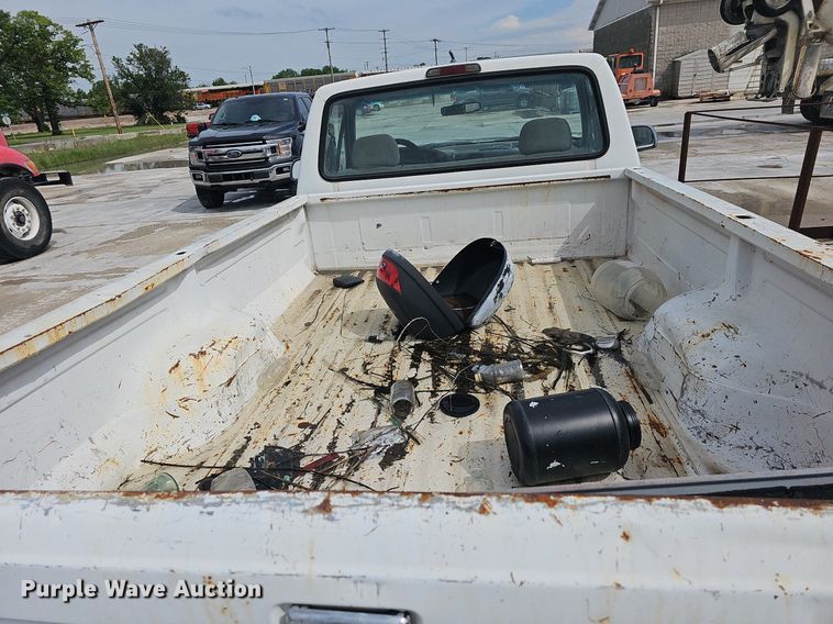 image for item LW9562 1995 Ford F150  pickup truck