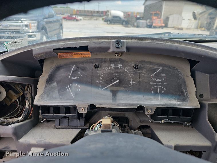 image for item LW9562 1995 Ford F150  pickup truck