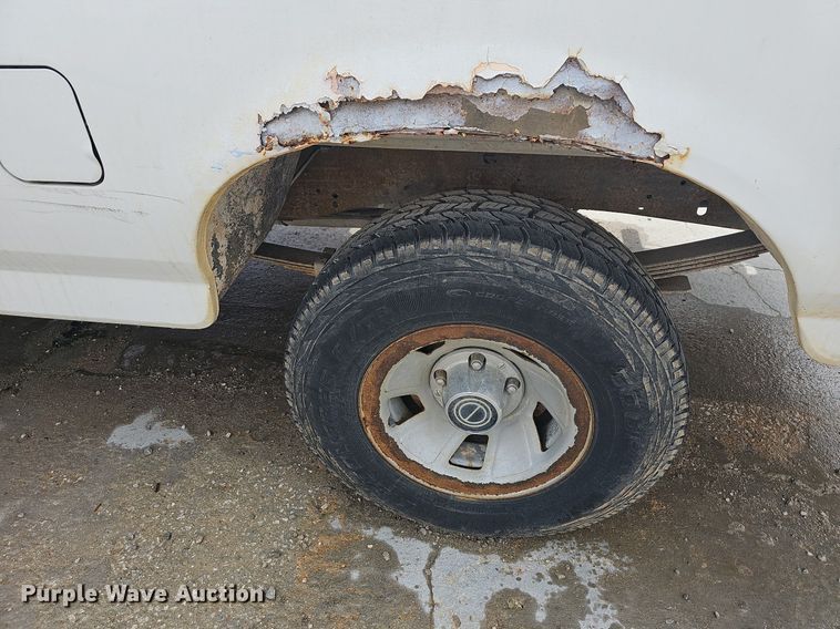 image for item LW9562 1995 Ford F150  pickup truck