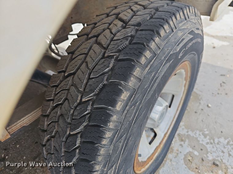 image for item LW9562 1995 Ford F150  pickup truck