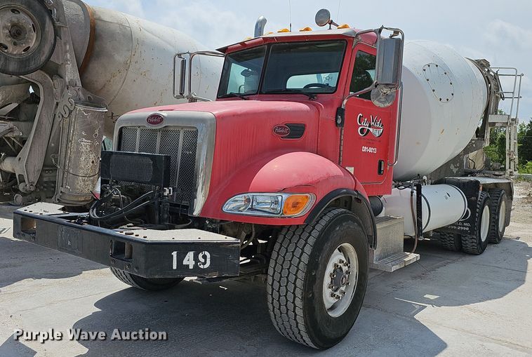 image for item LW9563 2006 Peterbilt 335  ready mix truck