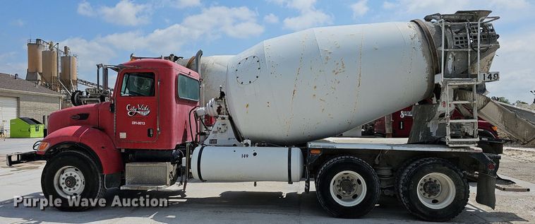 image for item LW9563 2006 Peterbilt 335  ready mix truck