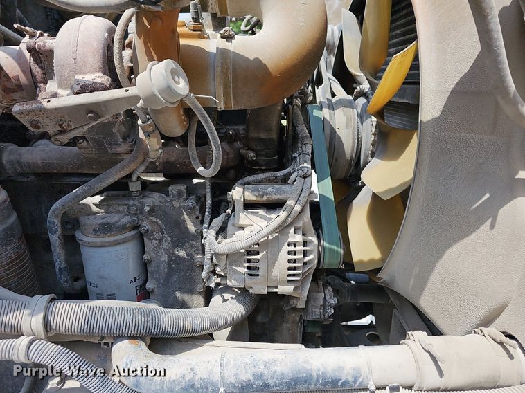 image for item LW9563 2006 Peterbilt 335  ready mix truck