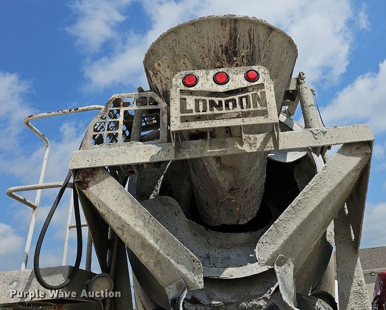 image for item LW9564 2006 Sterling L-Line  ready mix truck