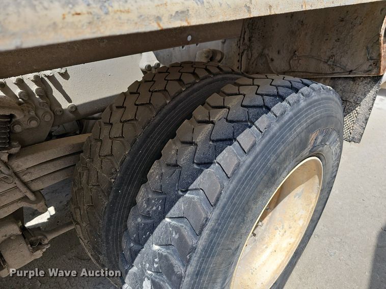 image for item LW9564 2006 Sterling L-Line  ready mix truck