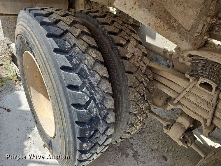 image for item LW9564 2006 Sterling L-Line  ready mix truck