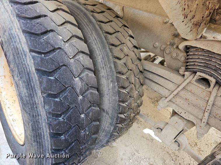 image for item LW9564 2006 Sterling L-Line  ready mix truck