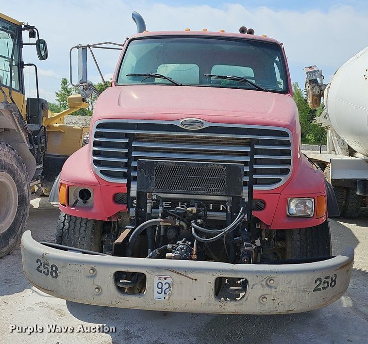 image for item LW9565 2005 Sterling L-Line  ready mix truck