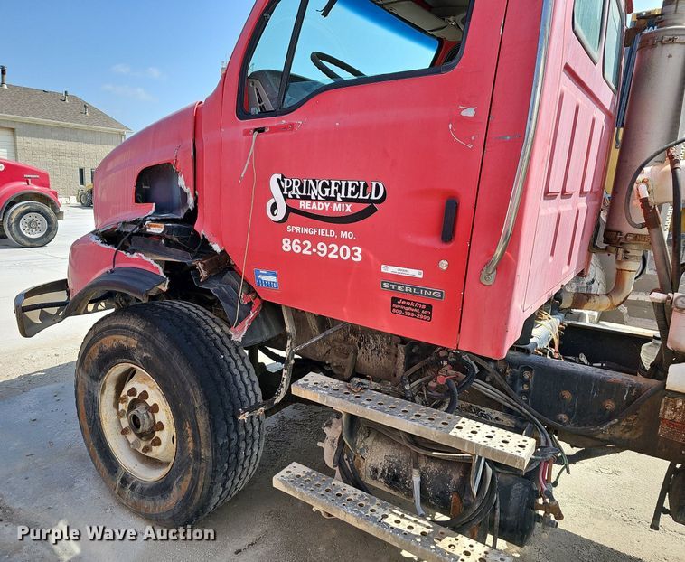 image for item LW9565 2005 Sterling L-Line  ready mix truck