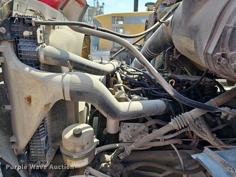 image for item LW9565 2005 Sterling L-Line  ready mix truck