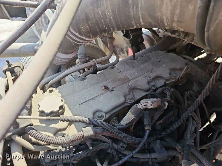 image for item LW9565 2005 Sterling L-Line  ready mix truck