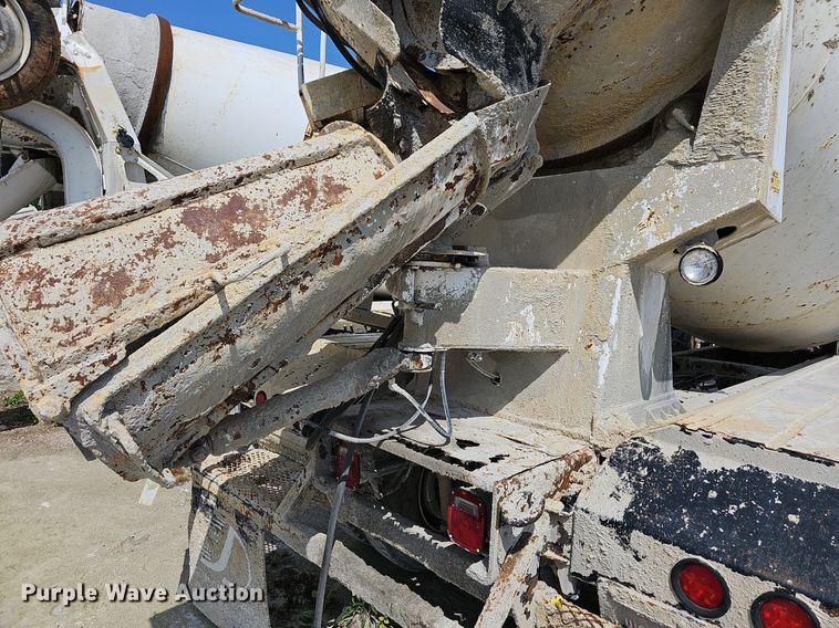 image for item LW9565 2005 Sterling L-Line  ready mix truck