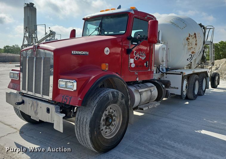 image for item LW9566 2015 Kenworth W900  ready mix truck