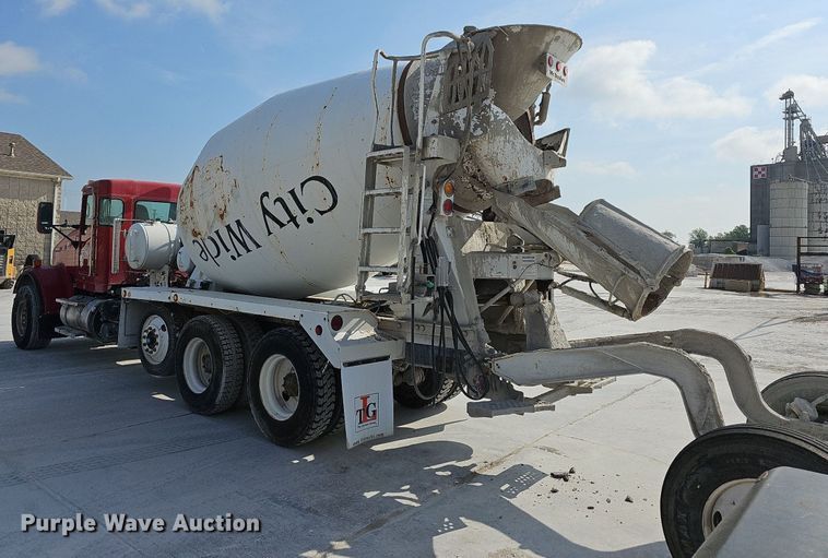 image for item LW9566 2015 Kenworth W900  ready mix truck