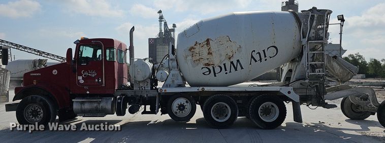 image for item LW9566 2015 Kenworth W900  ready mix truck