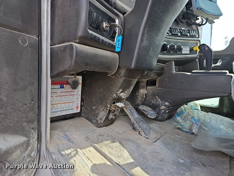 image for item LW9566 2015 Kenworth W900  ready mix truck