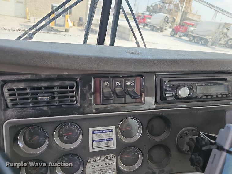 image for item LW9566 2015 Kenworth W900  ready mix truck