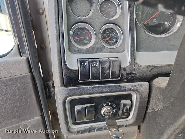 image for item LW9566 2015 Kenworth W900  ready mix truck