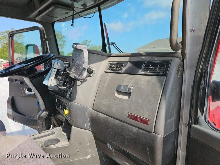 image for item LW9566 2015 Kenworth W900  ready mix truck